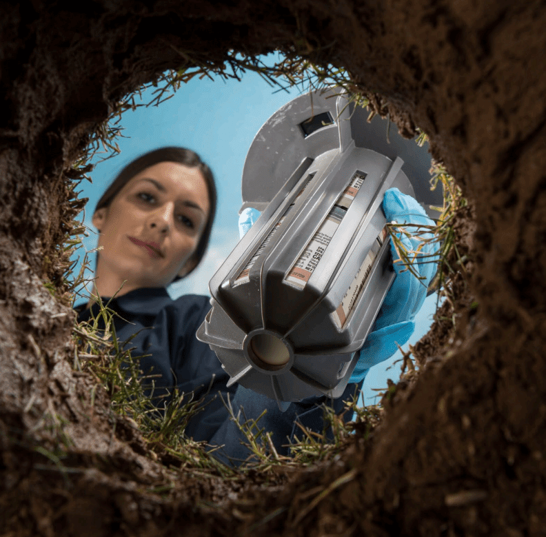 Female termite technician at AIMVO Pest Control Female termite technician at AIMVO Pest Control